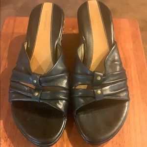 Women’s Sandals Hush puppies size 9.5